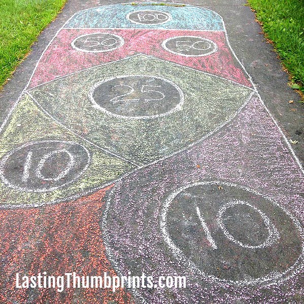 Sidewalk Chalk Family Fun - Lots of ideas to keep your family busy and having fun!